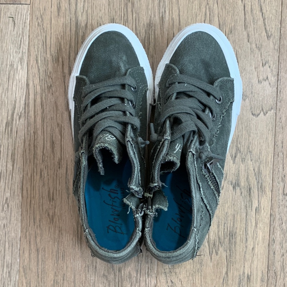 Blowfish Malibu Women's Melondrop Sneaker Size 8.5 - Picture 4 of 8